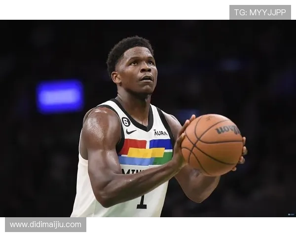 爱德华兹表现平平大胜无碍仅得13分4篮板3助攻2抢断